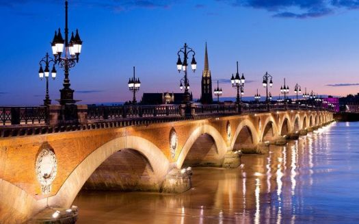 Pont de Pierre, Bordeaux, France ..........