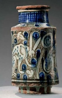 Underglaze Painted Albarello / Apothecary Jar – Syria 14th century