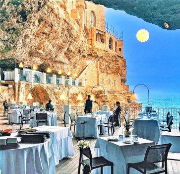 ROMANTIC CAVE DINING, ITALY