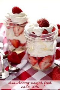 Strawberry-Angel-Food-Cake-in-a-Jar-25-More-EPIC-desserts-in-Jars
