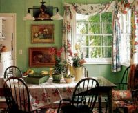 Cosy Green-walled Diningroom