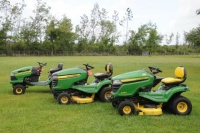 THIS  IS WHAT KEEPS MY PASTURE GRASS SHORT..... PROBLEM IS 1 DRIVER AND 3 MOWERS!!..