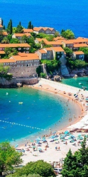 Praia da ilhota de Sveti Stefan, Montenegro !!!