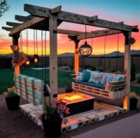 Pallet-Swings-Around-Firepit-with-Pergola-Roof