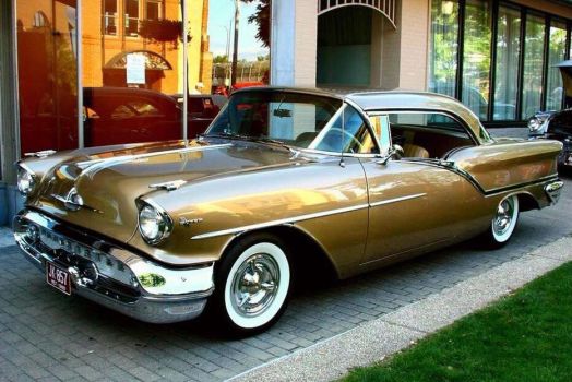 1957 Olds Super 88 J2 Holiday Coupe