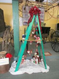 '21 Christmas in the Village,  Step Ladder tree IMG_5116