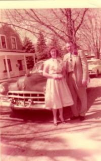 mom dad Easter 1957.jpg