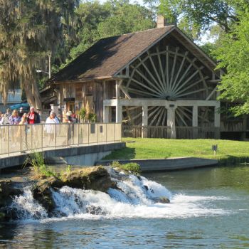 Solve Sugar Mill Pancake House, FL jigsaw puzzle online with 121 pieces