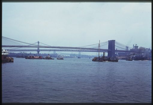east-river-below-brooklyn-bridge-1941