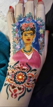 Arty Daughter ‘Frida-ing’ her Compression Glove