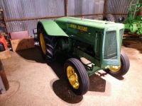 John Deere Tractor 1937 model AOS
