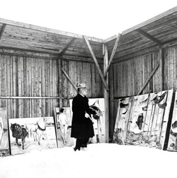 Solve Edvard Munch Painting in the Outdoor Studio at Ekely (near Oslo),  . Photo: Lutz & Co. Munch Museum archives. jigsaw puzzle online with  36 pieces