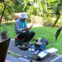 Balinese shoe repairman - house calls