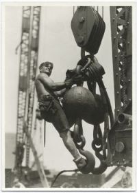 THE EMPIRE STATE BUILDING UNDER CONSTRUCTION.