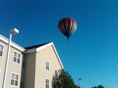 Ballon Over Hotel