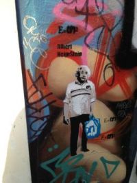 Street Einstein