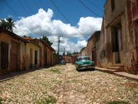 A street in Trinidad, Cuba (José Porras, commons.wikimedia.org)