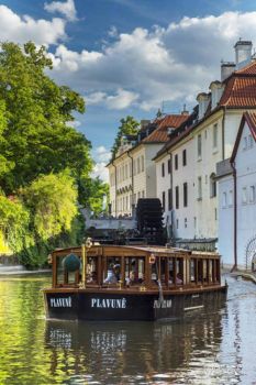Lodní projížďky Prahou - Boat trips by Prague