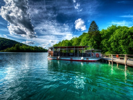 Croatia_Lake