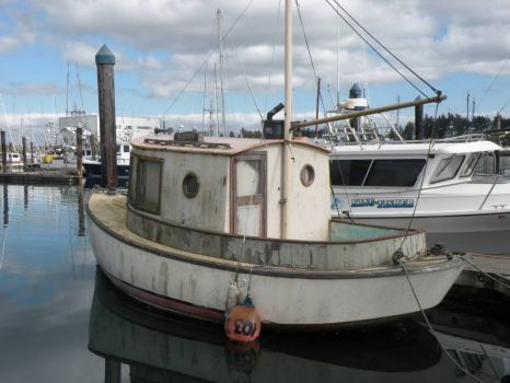 Sad little fishing boat- Charleston, Ore