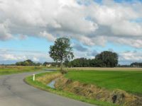 Polder-weg in oost Groningen