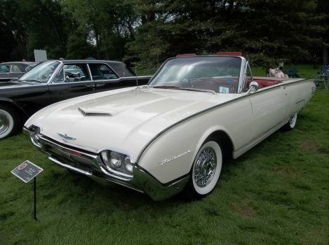Ford, 1961 Thunderbird same designer as Chrysler's Turbine