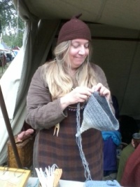 Naalebinding-pletení jehlou-pradávné pletení z roku 1100.