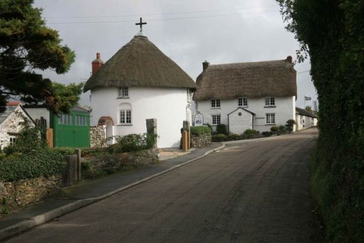 Attractive thatch houses at Veryan, Cornwall.  Photo by roger geach