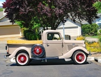 Old Ford pickup