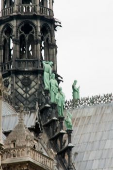 Notre Dame de Paris Details perdus