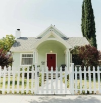 Green house picket fence