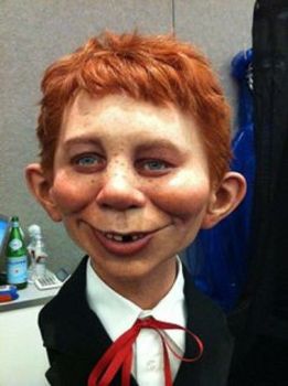 Solve Alfred E. Neuman quotes jigsaw puzzle online with 35 pieces