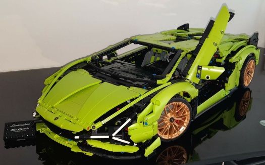 Solve Lego Lamborghini Sian jigsaw puzzle online with 126 pieces