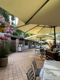 Relaxing lunch spot