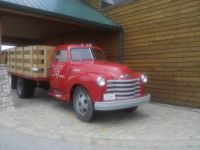 Early '50s Chevy flatbed truck