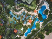 Pool Resort