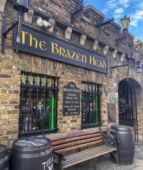 The Brazen Head is Dublin’s oldest pub, dating back to 1198.