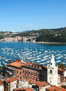 Solve Lerici and the Bay of Poets, Italy jigsaw puzzle online with 70 ...