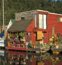 House boat in Maple Bay, Canada, photo by A.Davey