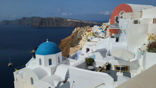 Solve Santorini jigsaw puzzle online with 336 pieces