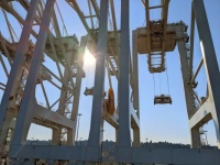 Super-Post Panamax Cranes 2