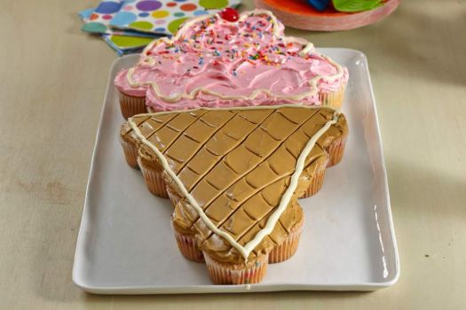 December 13 is National Ice Cream Day – Ice Cream Cone Cupcake Cake