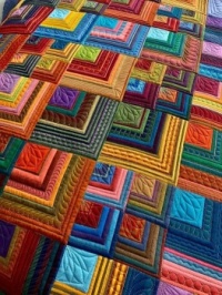 thequiltingland.com Half Log Cabin Quilt