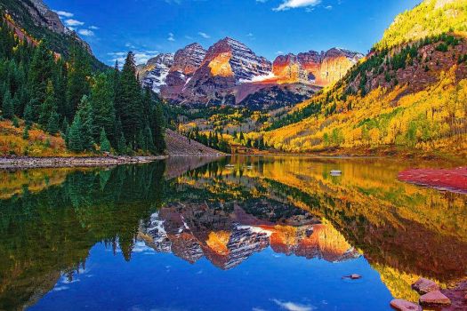 Solve Sunrise at Maroon Bells jigsaw puzzle online with 77 pieces