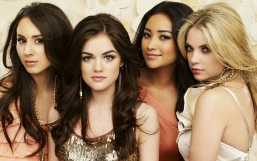 Solve Pretty little liars. jigsaw puzzle online with 416 pieces