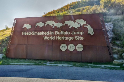 Solve Head Smashed In Buffalo Jump 1 jigsaw puzzle online with 12 pieces