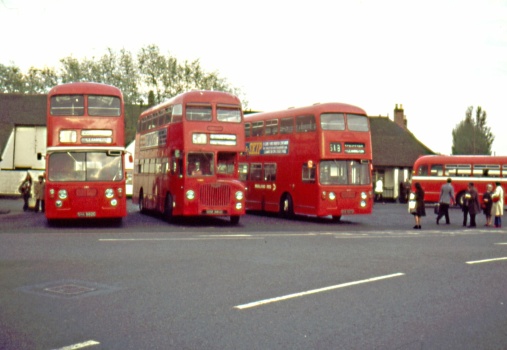 Solve Midland Red D12 D9 Buses Stratford bus stn jigsaw puzzle online ...