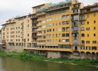 Restaurants on the river Arno, Florence