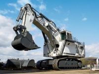 800-ton Massive Liebherr Mining Excavator