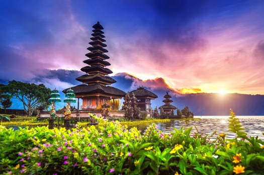 Pura Ulun Danu Beratan temple in Bali, indonesia